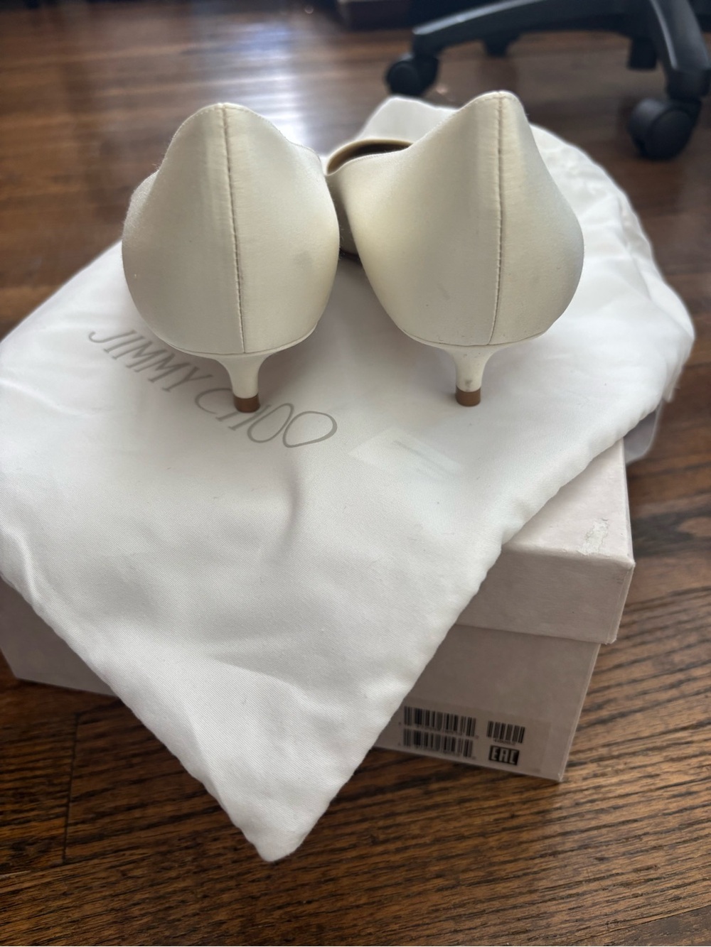 Jimmy Choo Amelia Satin kitten-heel pumps - Picture 3 of 7